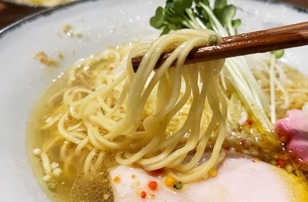 和歌山市 ラーメン 紀州麺処 誉 真鯛の塩ラーメン 麺