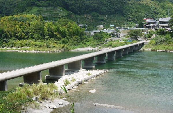 高知 片岡沈下橋