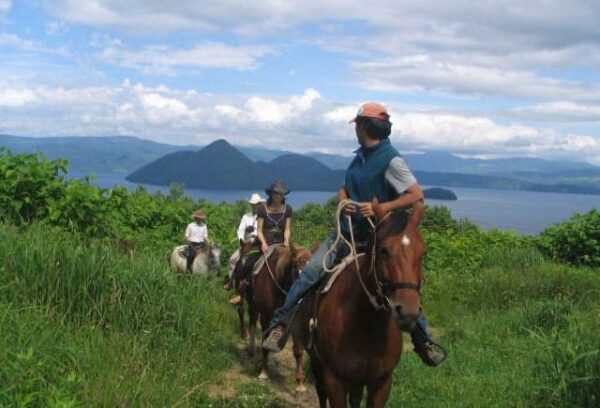 北海道 洞爺湖 レイクトーヤランチ ホーストレッキング