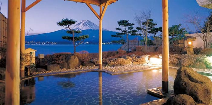 山梨 河口湖 秀峰閣 湖月 露天風呂