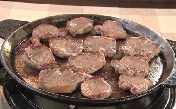 青森 十和田市 司 バラ焼き大衆食堂 司ブタたん焼き