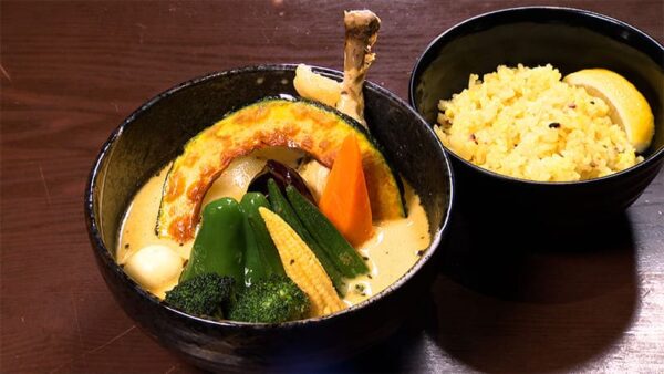 札幌 スープカレー スープカリーイエロー チキン野菜カリー