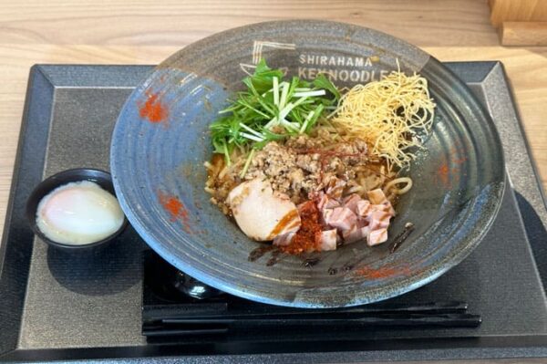 和歌山 南紀白浜 SHIRAHAMA KEY NOODLE だきしめ鯛 汁なし鯛担麺 担々麵