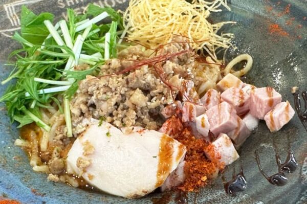 和歌山 南紀白浜 SHIRAHAMA KEY NOODLE だきしめ鯛 汁なし鯛担麺 担々麵