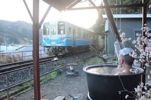 高知 四万十町 かっぱバックパッカーズ 五右衛門風呂