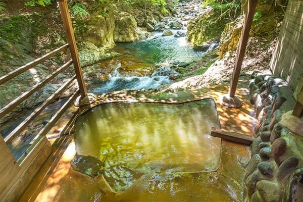 栃木県 那須塩原 塩原温泉 塩の湯 柏屋旅館 露天風呂