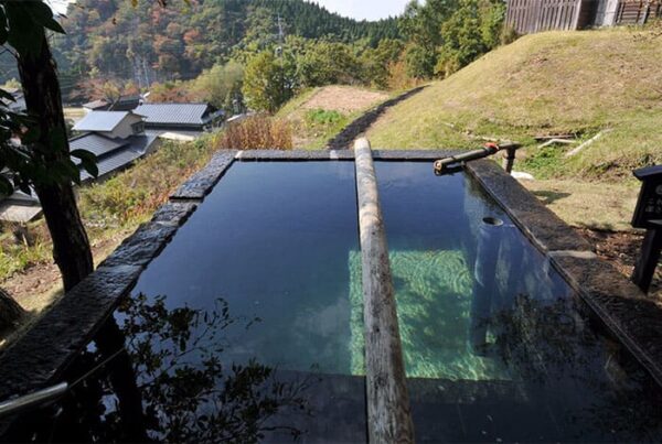 熊本県 黒川温泉 旅館こうの湯 日本一深い立ち湯 森の湯