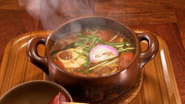 名古屋 喫茶ゾウメシ みそ煮込みうどん 赤味噌