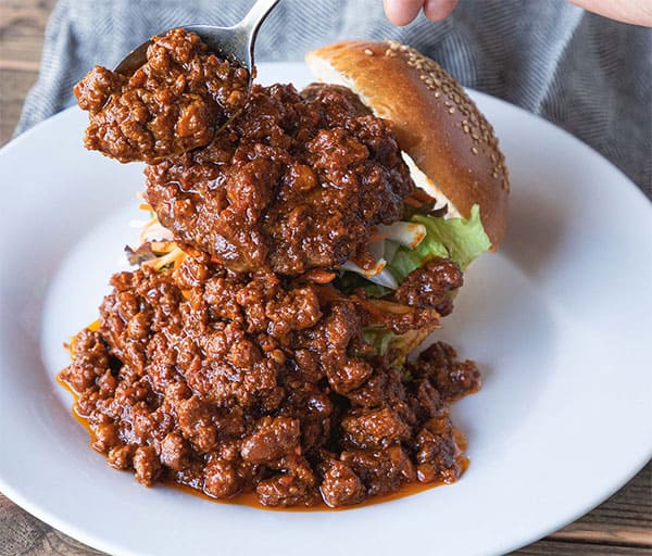 ラヴィット LOVEit ラビット 3000日かけて完成した極上ハンバーガーField 名物！極上肉づくしバーガー