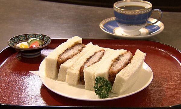 石川県 金沢市 喫茶店 桜桃 カツサンド