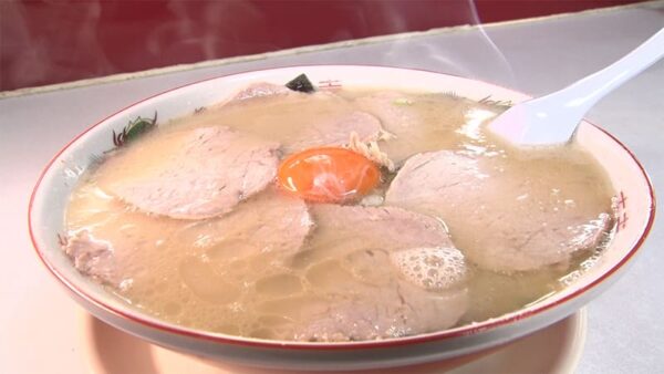 佐賀市 駅前ラーメン ビッグワン 特製ラーメン