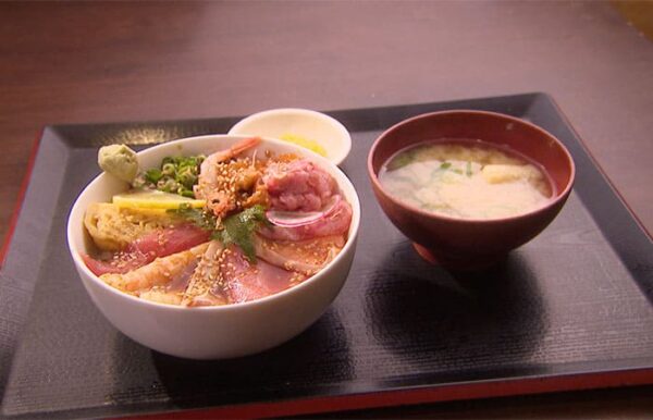 福岡 福岡市中央卸売市場 鮮魚市場 おきよ 海鮮丼