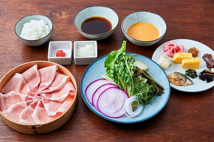 土曜はナニする 駅前 モーニング・飯ティング 銀座 しゃぶしゃぶ 山笑ふ
